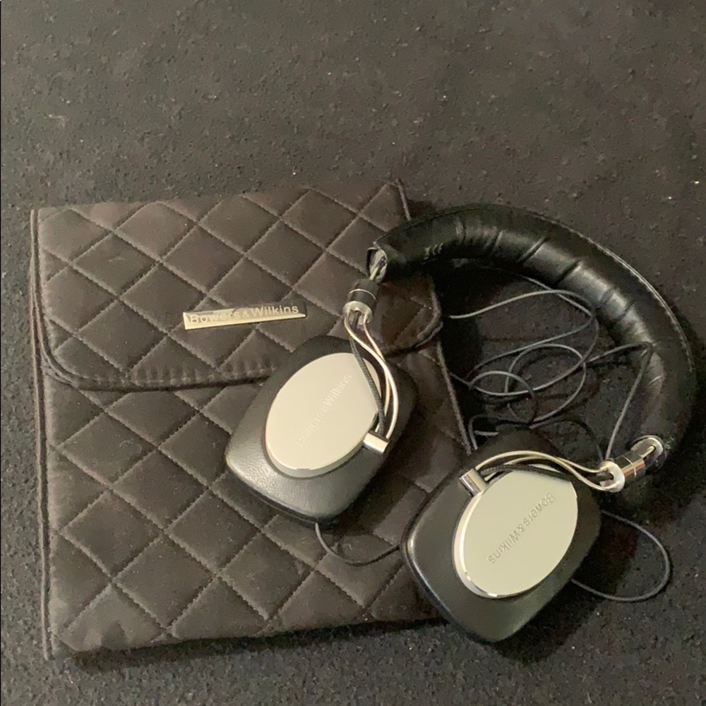 Bowers & Wilkins P5 headphones